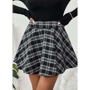 SHEIN PETITE Plaid Flare Skirt size L